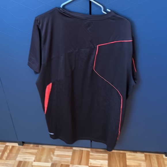 PUMA lightweight t shirt size extra large - Picture 3 of 7